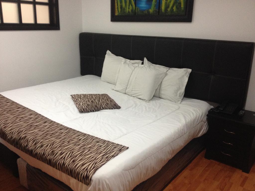 Hotel Santiago Plaza Bogotá Rum bild